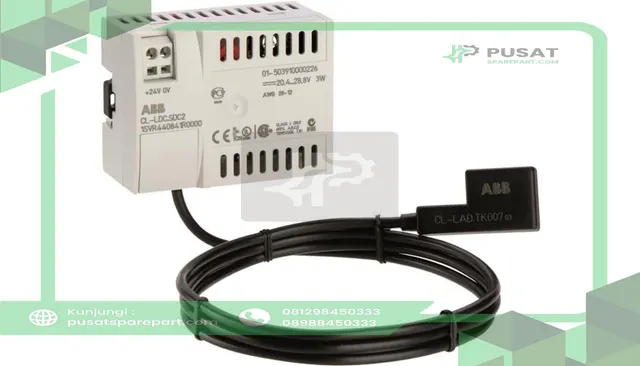ABB 1SVR440841R0000 Logic Relay, Module to displace the display from the logic relay24V DC